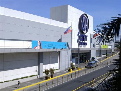 Hotels near SM City Bicutan .